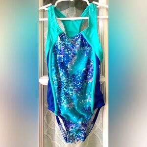 Speedo size 5 years girls one piece racer back purple and blue swim suit in GUC